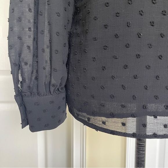 Cece NWT Medium Black Poka Dot Texture Layered Ruffled V-Neck Blouse Button Cuff - Picture 10 of 13